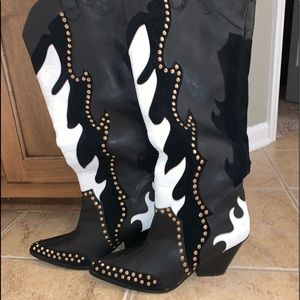 HAWK KNEE HIGH BOOT